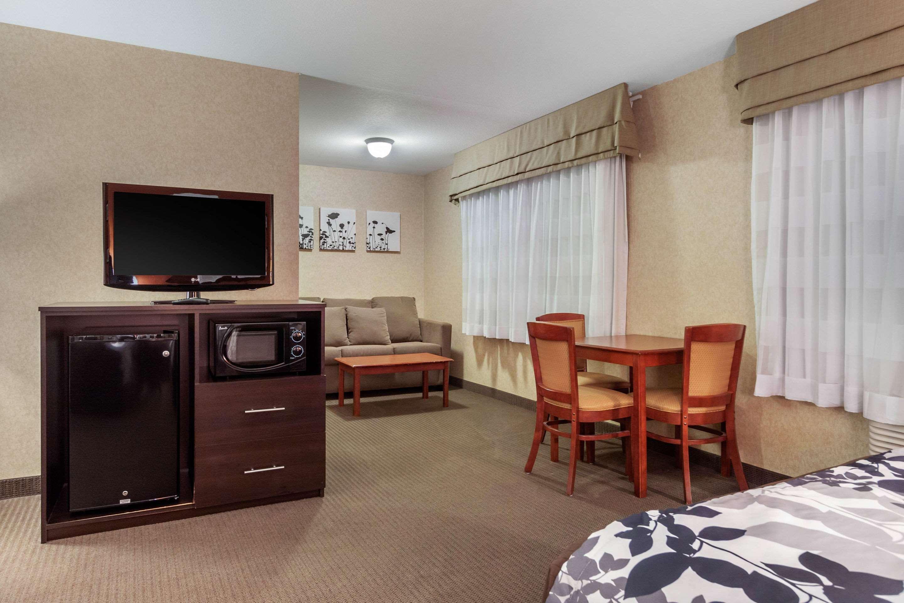Sleep Inn & Suites Hays I-70 Exteriér fotografie